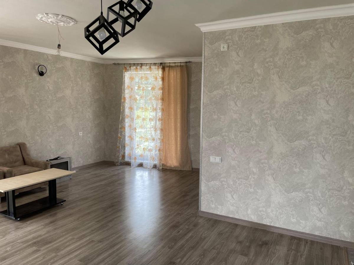 Armani Guest House Martuni Εξωτερικό φωτογραφία