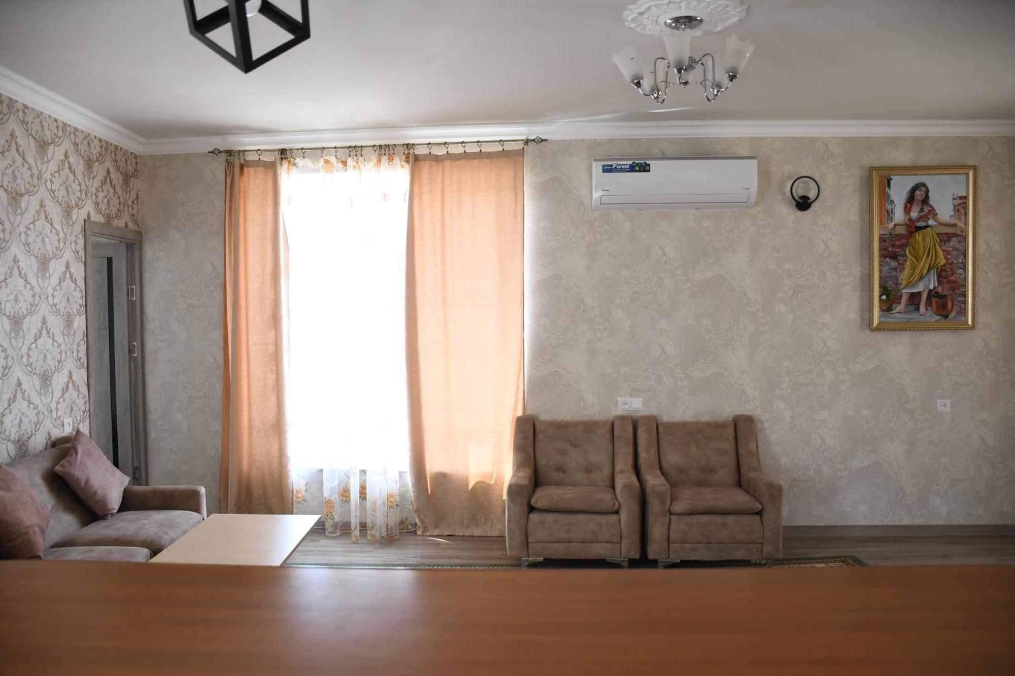 Armani Guest House Martuni Εξωτερικό φωτογραφία